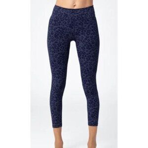 Vie Active Lili Leggings Women Size Medium NWT Sculpting Workout Casual